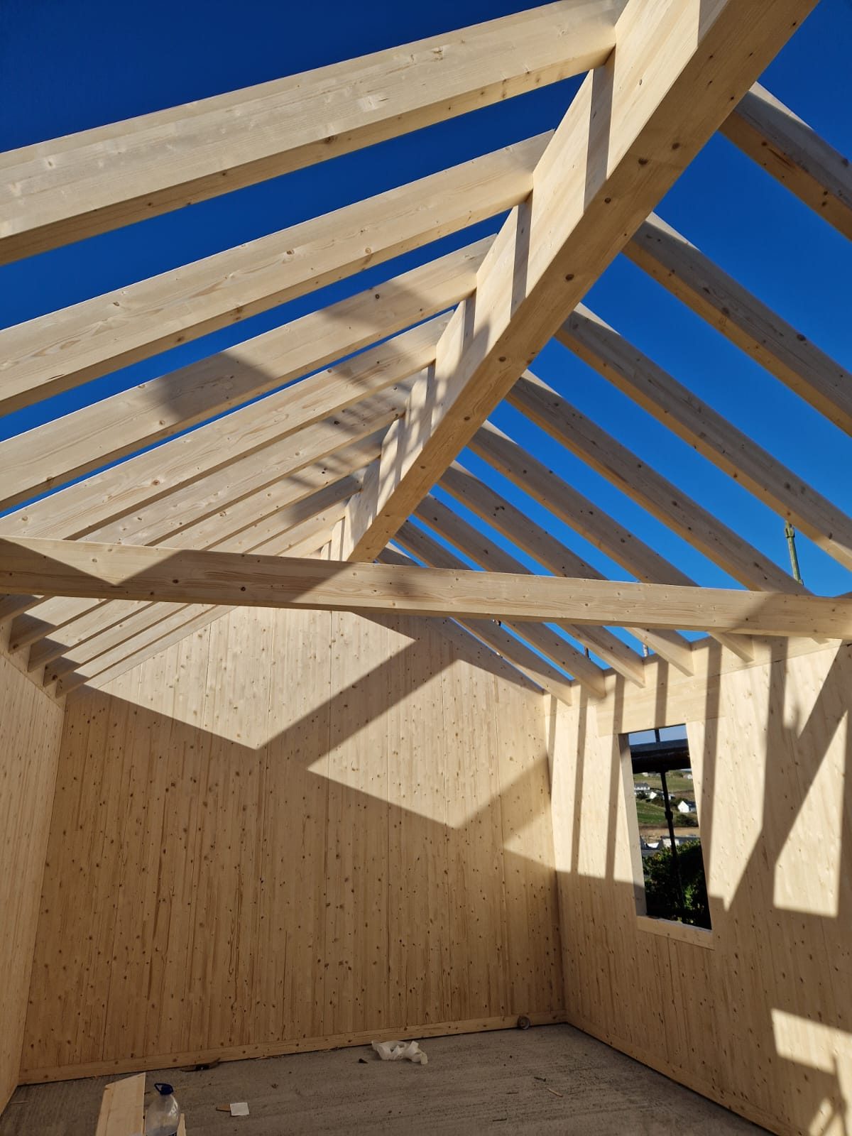 Timber roof beams